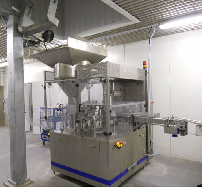 Alucup filling machine (round table), Hugart DS 5000, 100g, 150g, 300g.