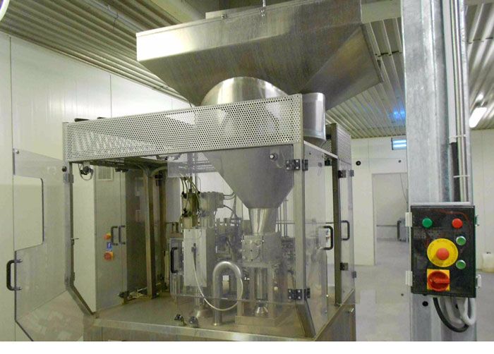 Alucup filling machine (round table), Hugart DS 5000, 100g, 150g, 300g.