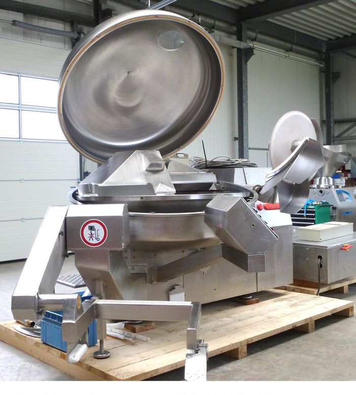 Cutter LASKA KU 330 DC with vacuum