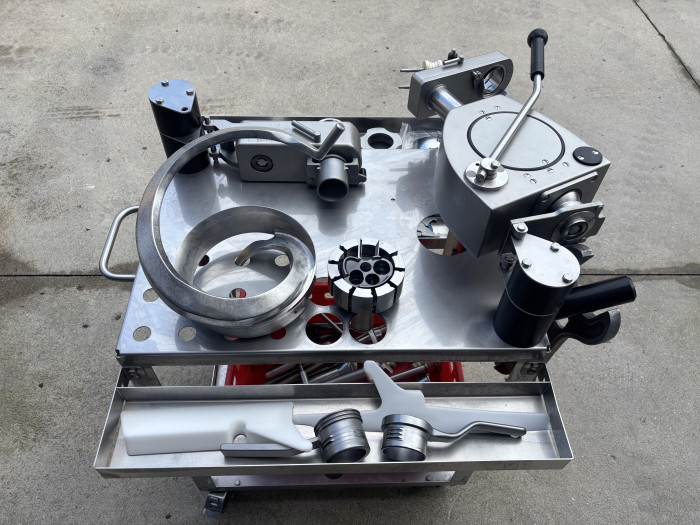 Handtmann VF 612 mit Haltevorrichtung