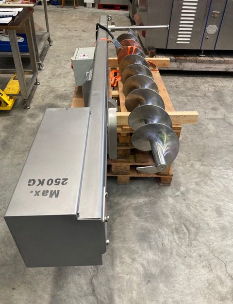 LASKA 200 Grinder and 2000 Paddelmixer
