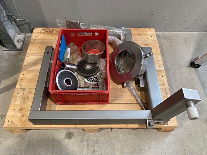 LASKA 200 Grinder and 2000 Paddelmixer