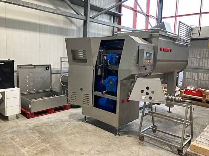 LASKA 200 Grinder and 2000 Paddelmixer