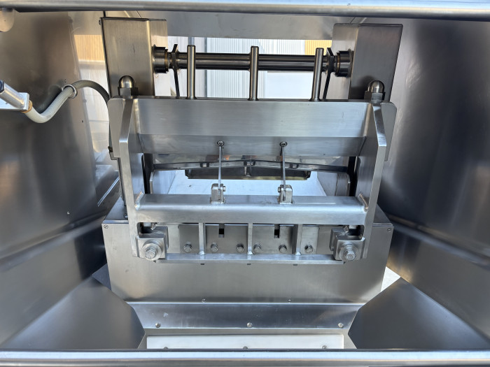 Laska G 530 - Frozen Block Guillotine