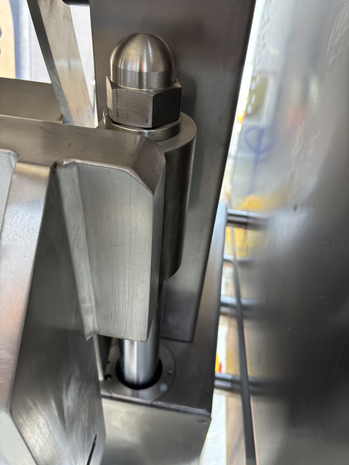 Laska G 530 - Frozen Block Guillotine