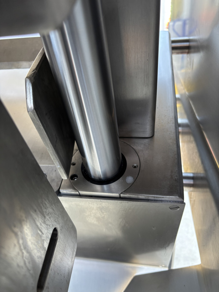 Laska G 530 - Frozen Block Guillotine