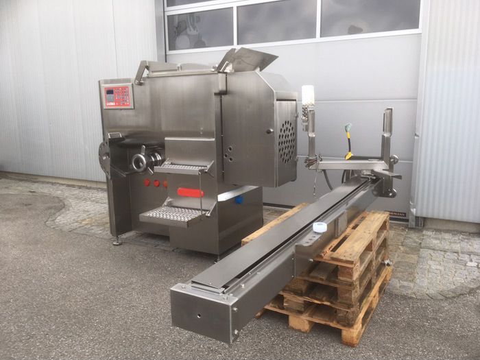 Laska MWM 1330 Grinder Mixer with Cooling Option and 200 Tote Bin Loader
