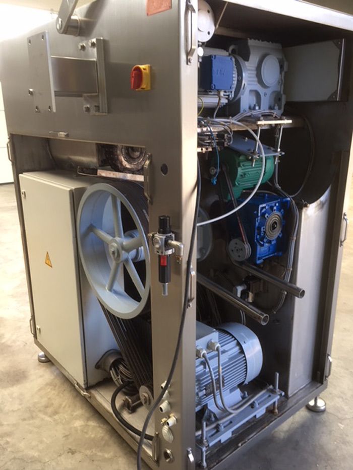 Laska MWM 1330 Grinder Mixer with Cooling Option and 200 Tote Bin Loader