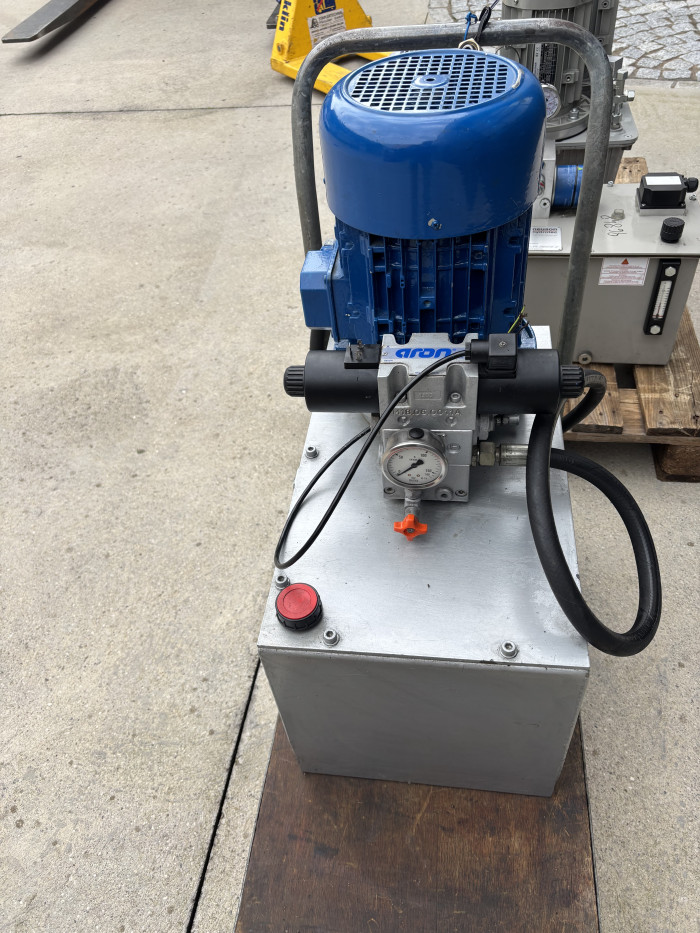Neuson Hydraulik Aggregates 