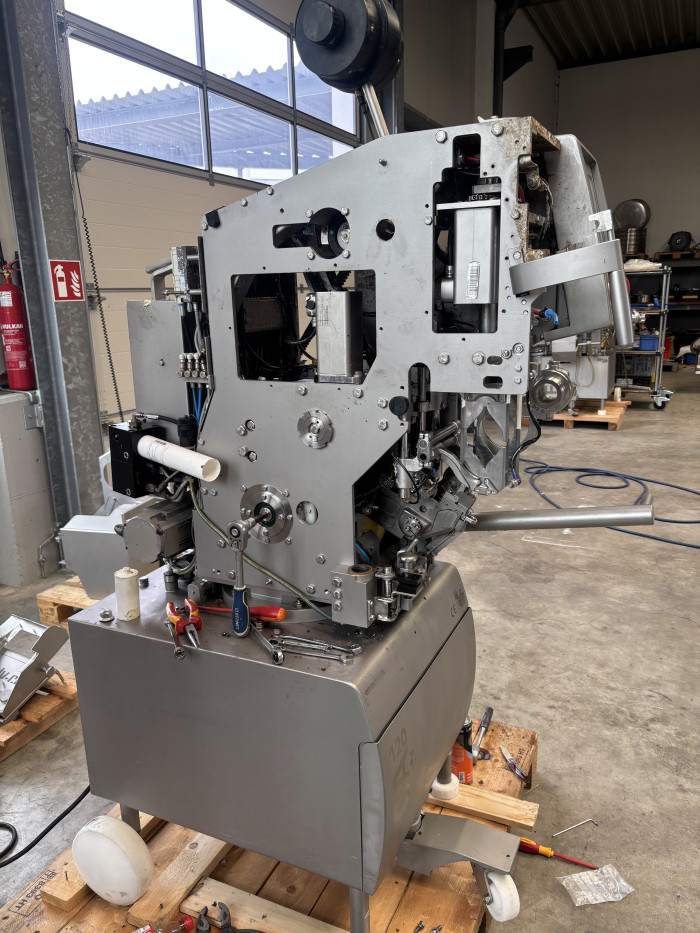 Poly Clip FCA 120