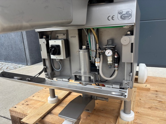 Poly Clip FCA 120