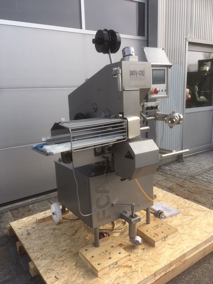 Poly Clip FCA 3430-18