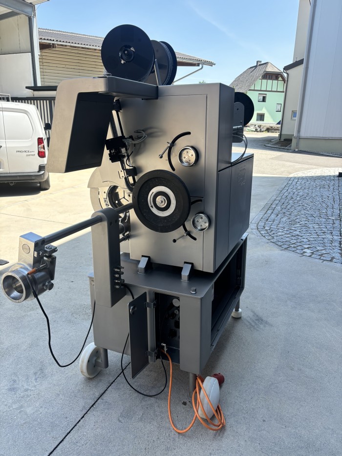 Poly Clip ICA 8700