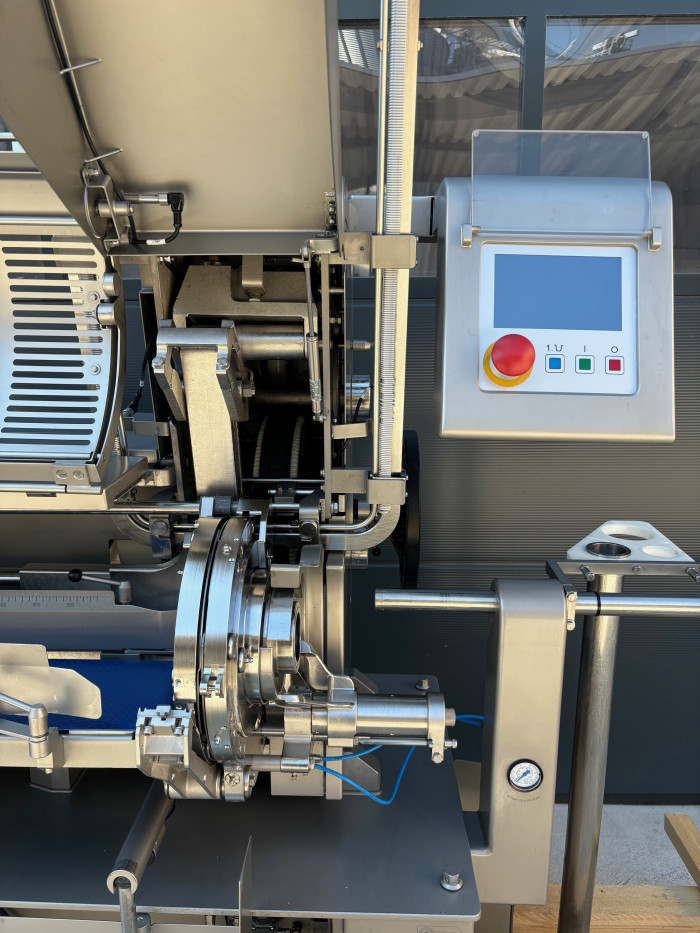 Poly Clip ICA 8700