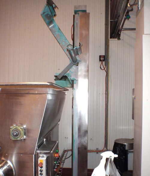 Mischwolf VELATI 180 mit 800 Mischwanne. 2 Paddel, mit Beladung